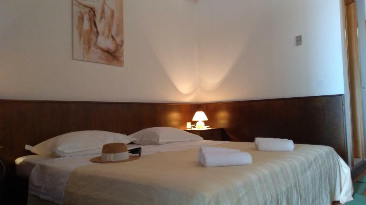 House Nede Medic Hotel Brela Exterior photo
